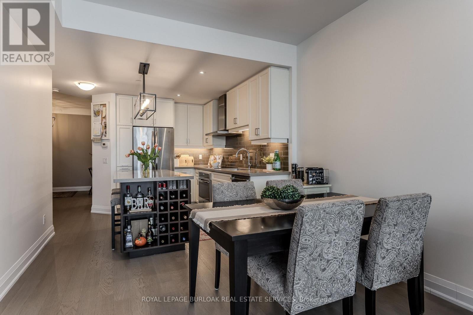 401 - 2025 Maria Street, Burlington, Ontario  L7R 0E9 - Photo 6 - W12904112