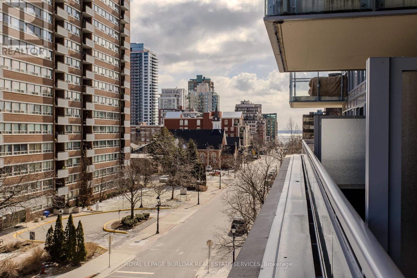 401 - 2025 Maria Street, Burlington, Ontario  L7R 0E9 - Photo 16 - W12904112