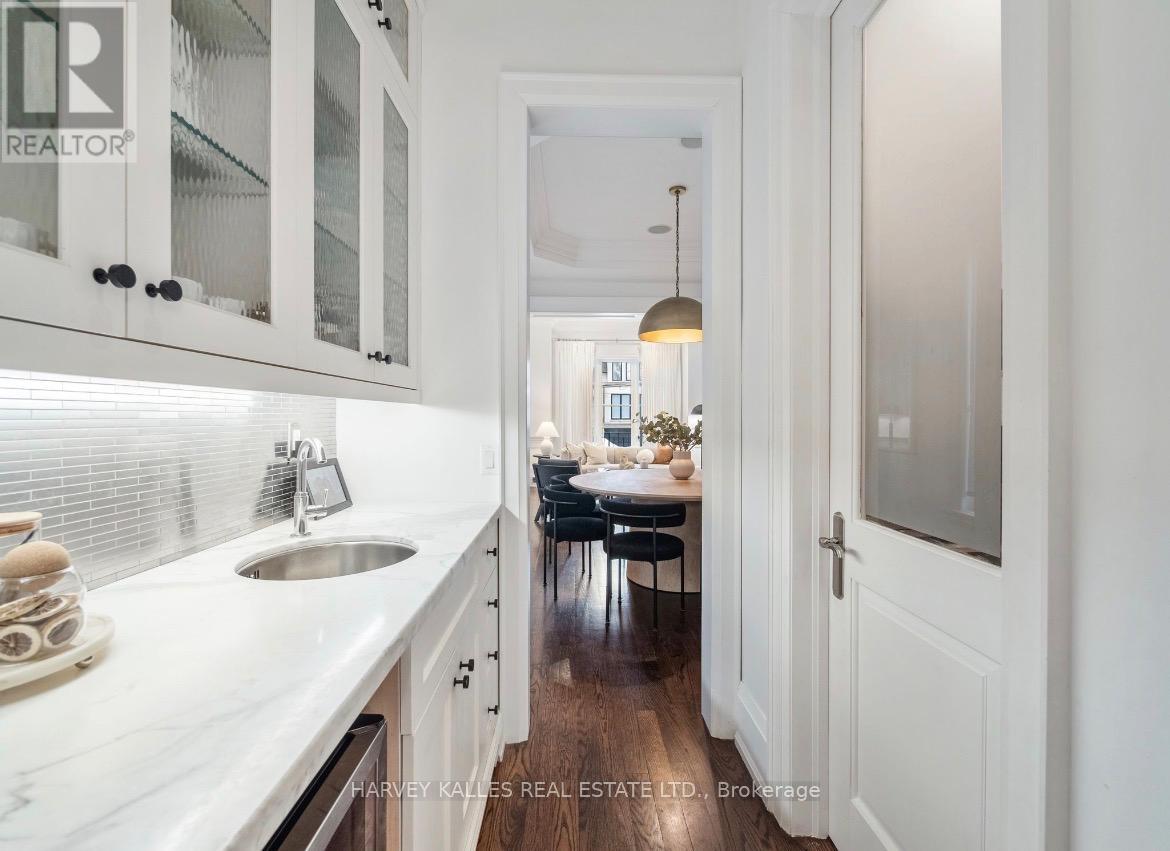 190 Carmichael Avenue, Toronto, Ontario  M5M 2X3 - Photo 9 - C12970666