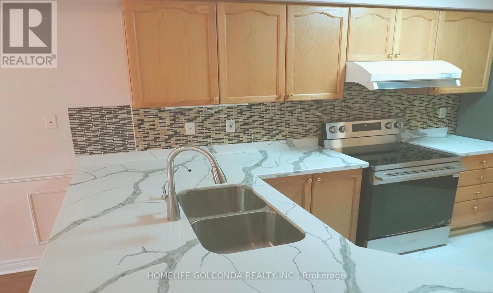 15 Amulet Crescent, Richmond Hill, Ontario  L4S 2S2 - Photo 11 - N13012368