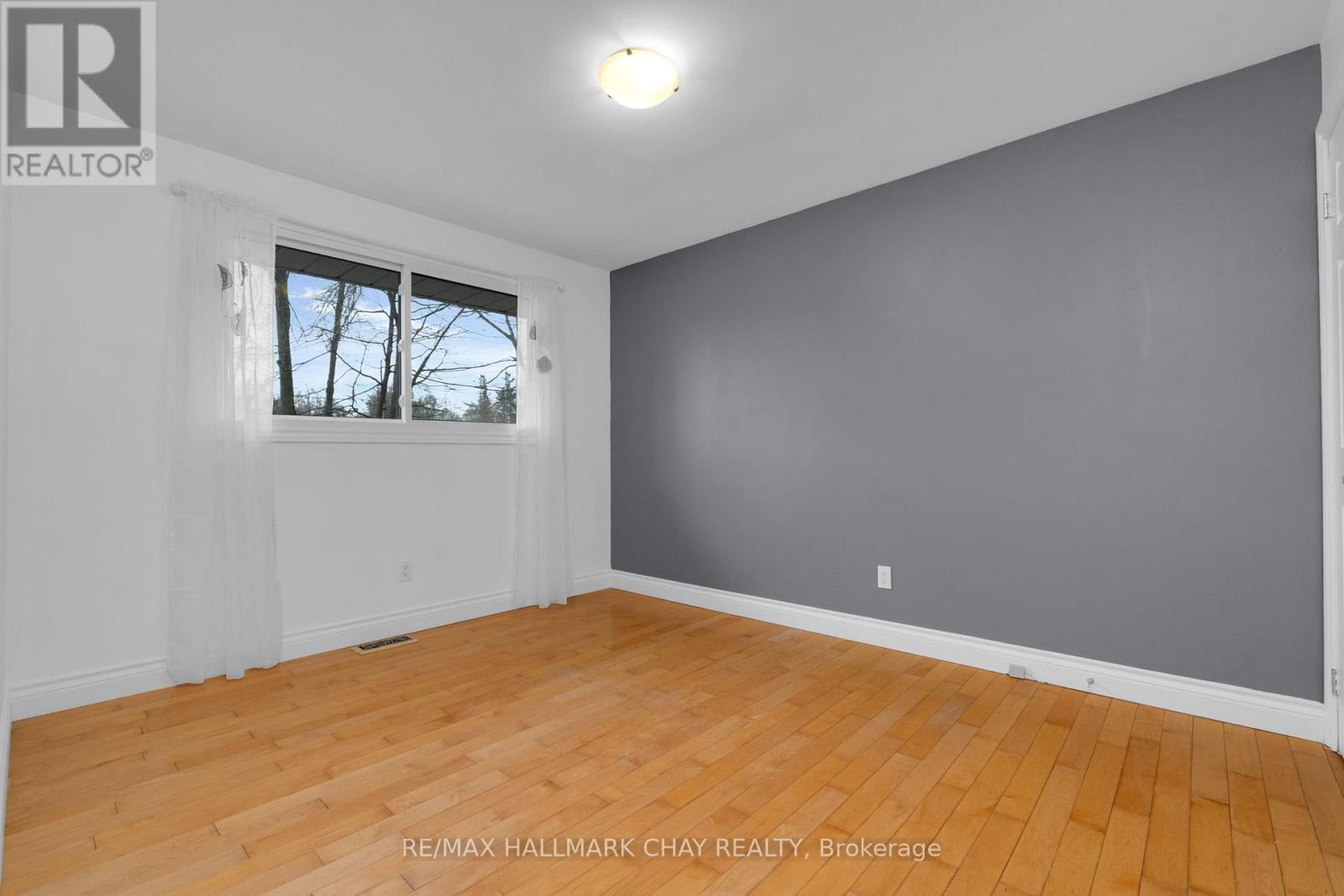 30 Jodies Lane, Springwater, Ontario  L0L 1X1 - Photo 17 - S13012008