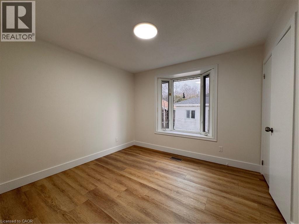 23 Arrowhead Crescent Unit# Upper, Kitchener, Ontario  N2P 1C1 - Photo 8 - 40821785