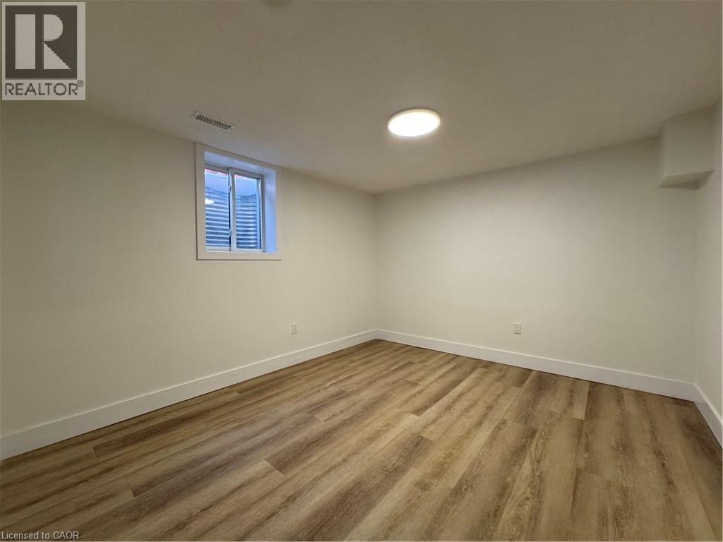 12 Arrowhead Place Unit# Lower, Kitchener, Ontario  N2P 1C2 - Photo 8 - 40821775