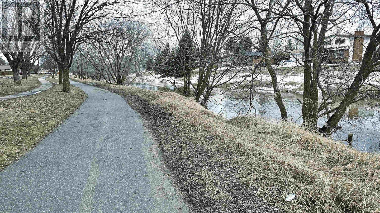 305 Sillesdale Cres, Thunder Bay, Ontario  P7C 1S7 - Photo 29 - TB2600700