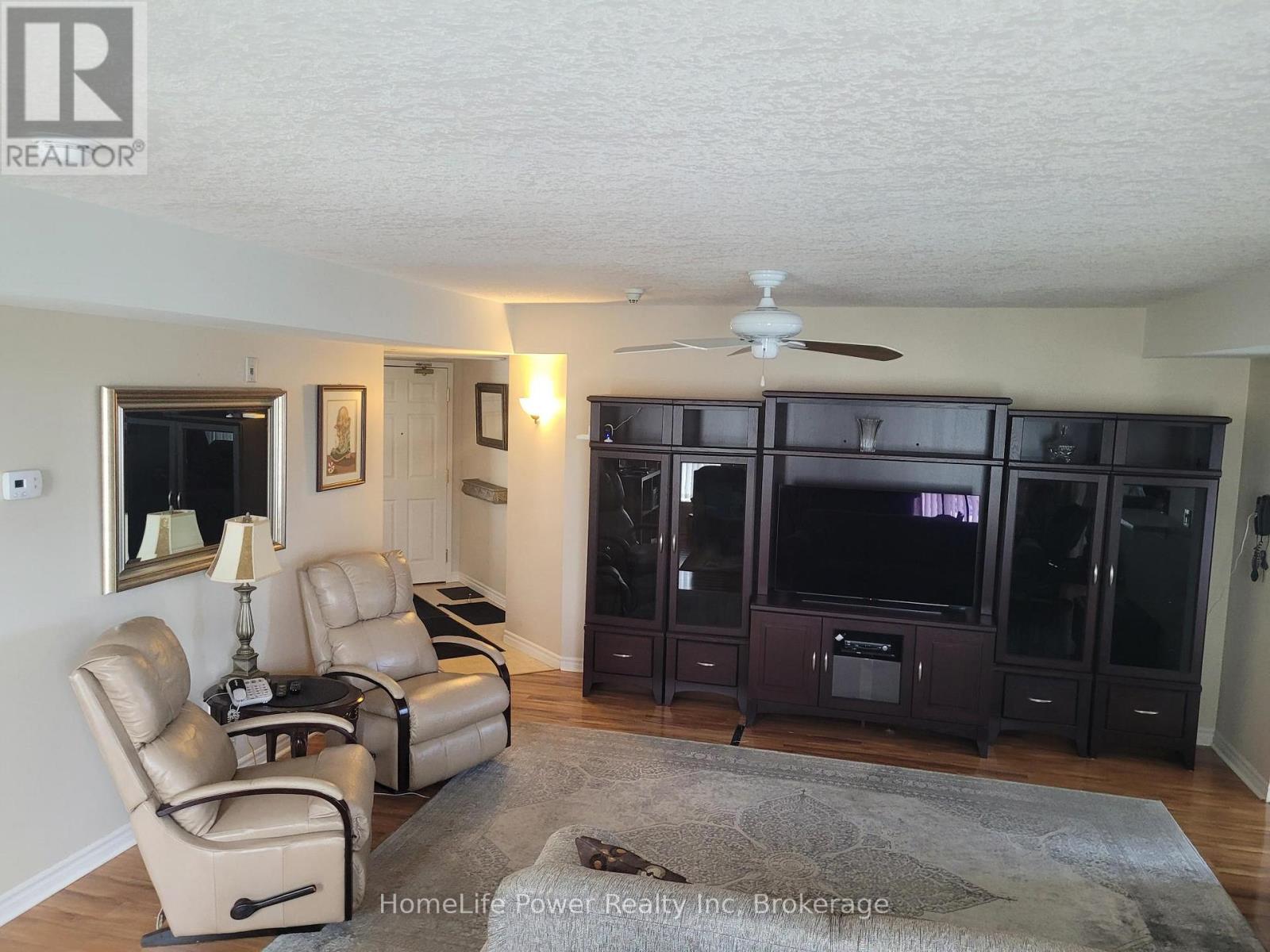 409 - 20 St George Street, Kitchener, Ontario  N2G 2S7 - Photo 6 - X13004306