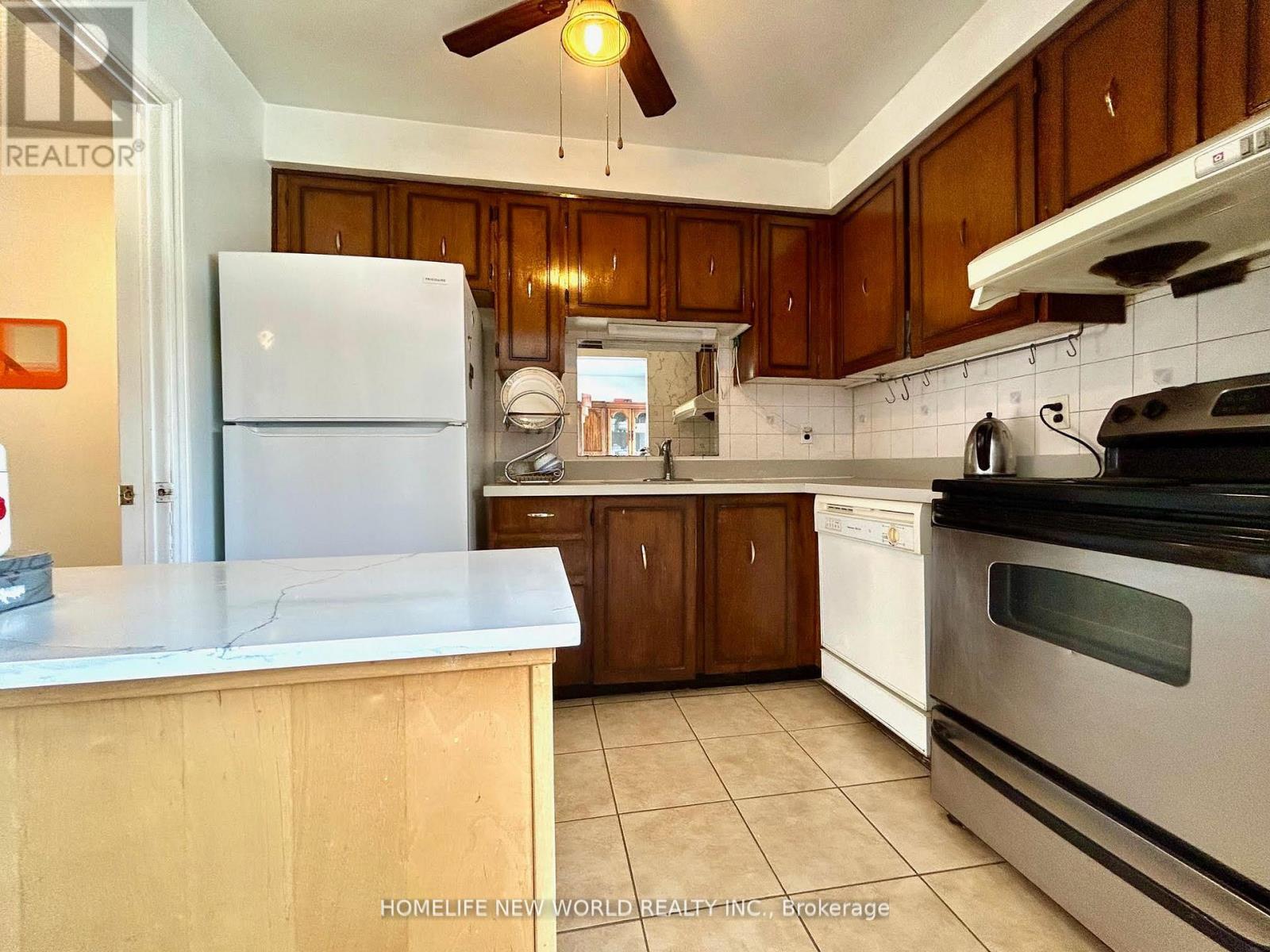 29 Jenny Wrenway, Toronto, Ontario  M2H 2Y8 - Photo 12 - C13014322