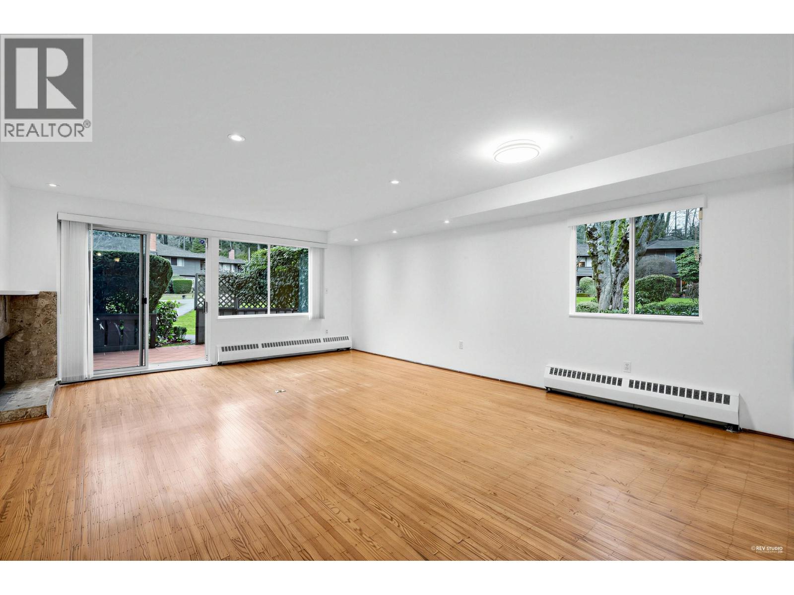 1109 235 Keith Road, West Vancouver, British Columbia  V7T 1M7 - Photo 4 - R3112866