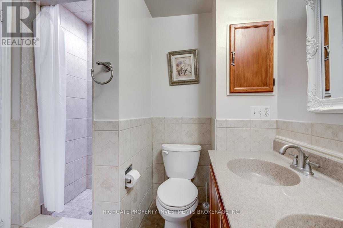 913 Dyer Court, Oshawa, Ontario  L1K 1V9 - Photo 17 - E13014262