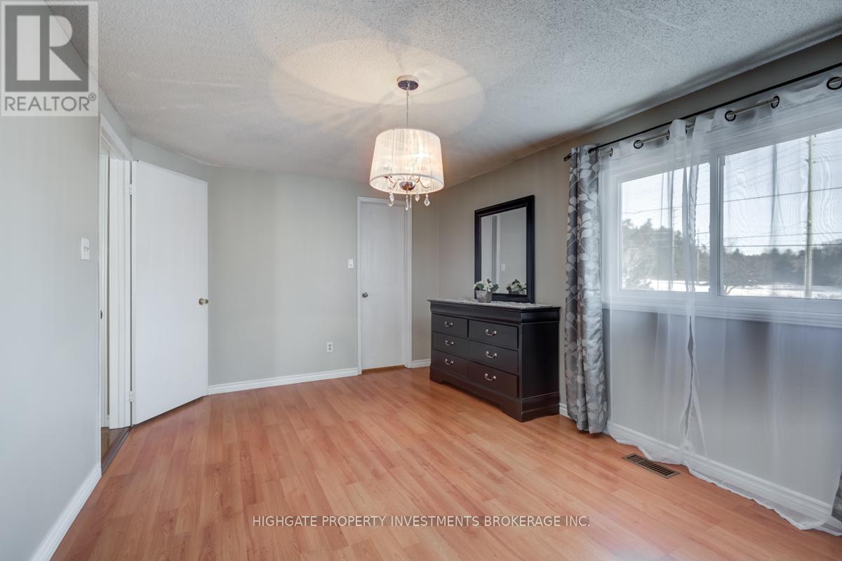 913 Dyer Court, Oshawa, Ontario  L1K 1V9 - Photo 19 - E13014262