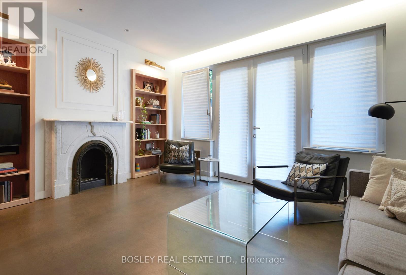 Main - 63 Dagmar Avenue, Toronto, Ontario  M4M 1V9 - Photo 6 - E13014336