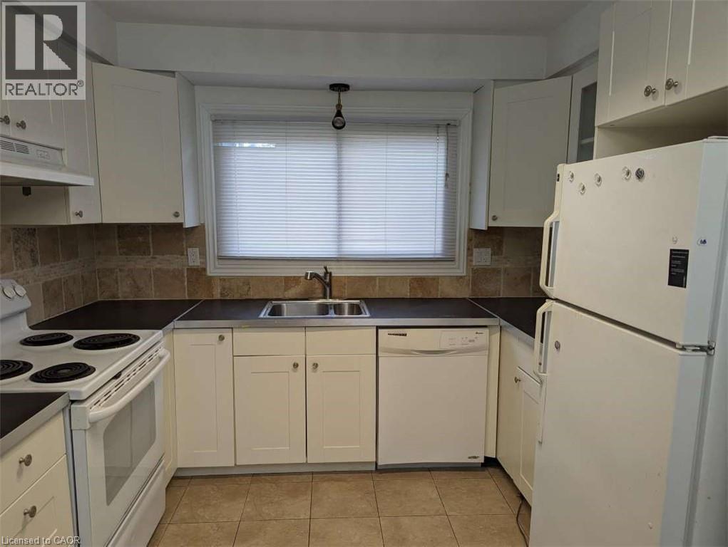 125 Bonaventure Drive Unit# 58, Hamilton, Ontario  L9C 5Y9 - Photo 3 - 40821240