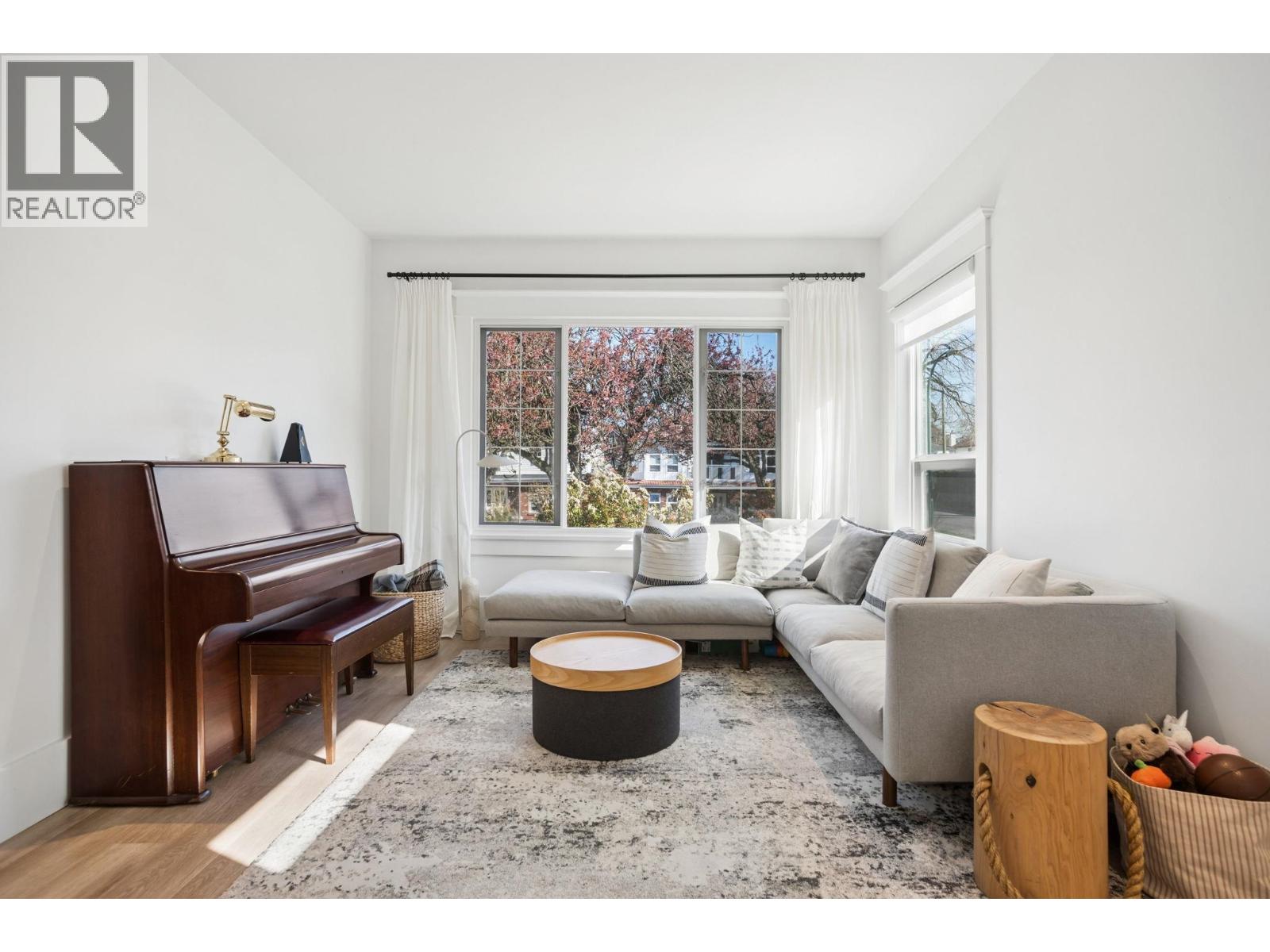 494 E 18th Avenue, Vancouver, British Columbia  V5V 1G1 - Photo 3 - R3112864