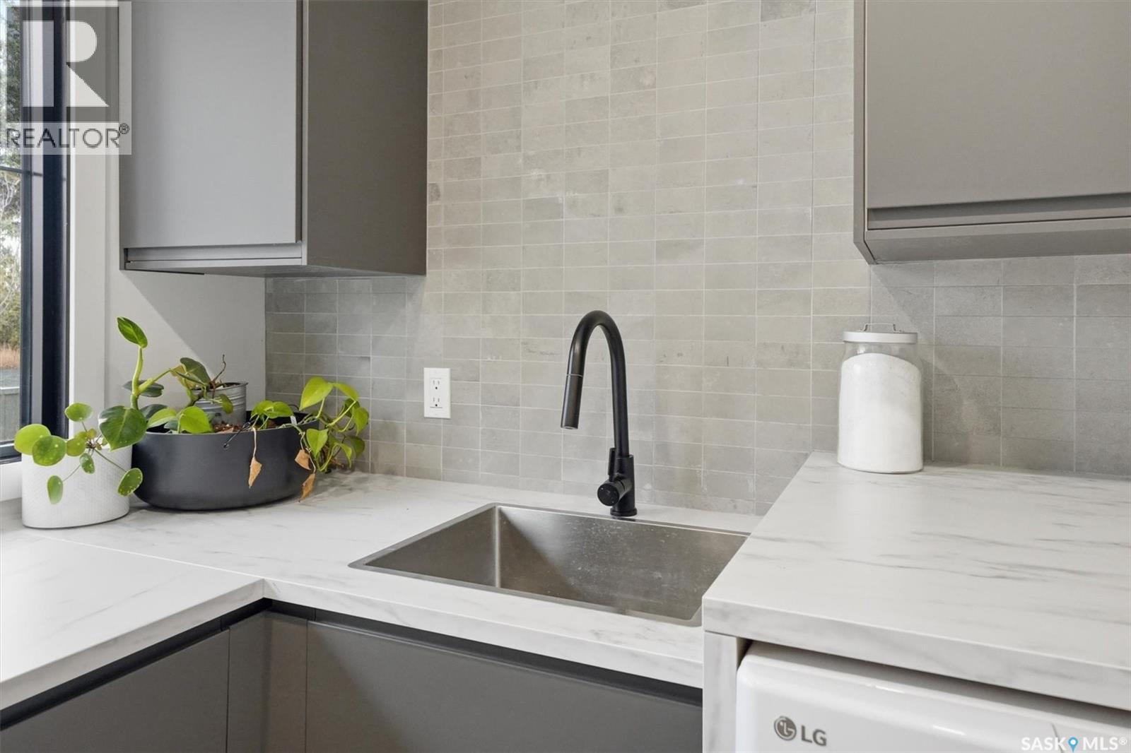 3610 Balfour Court, Saskatoon, Saskatchewan  S7H 4B2 - Photo 29 - SK032863