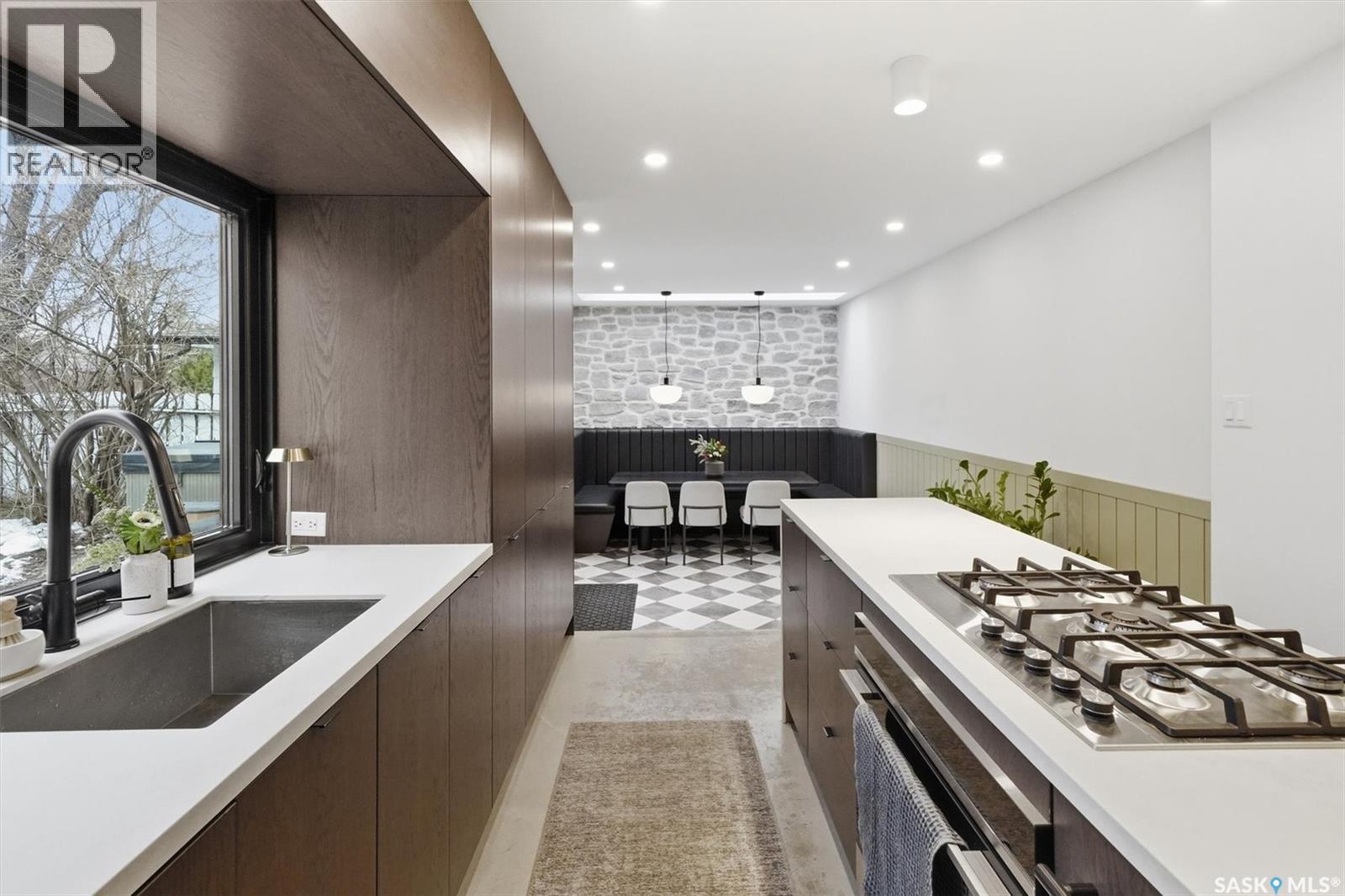 3610 Balfour Court, Saskatoon, Saskatchewan  S7H 4B2 - Photo 10 - SK032863