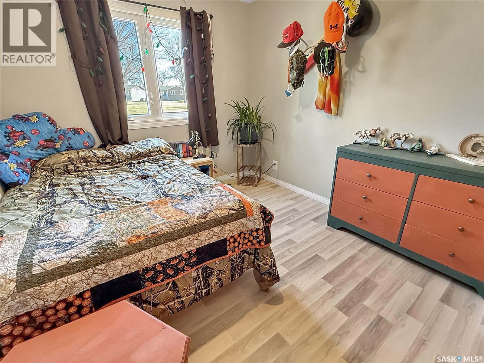 290 Burke Crescent, Swift Current, Saskatchewan  S9H 4H6 - Photo 13 - SK032965