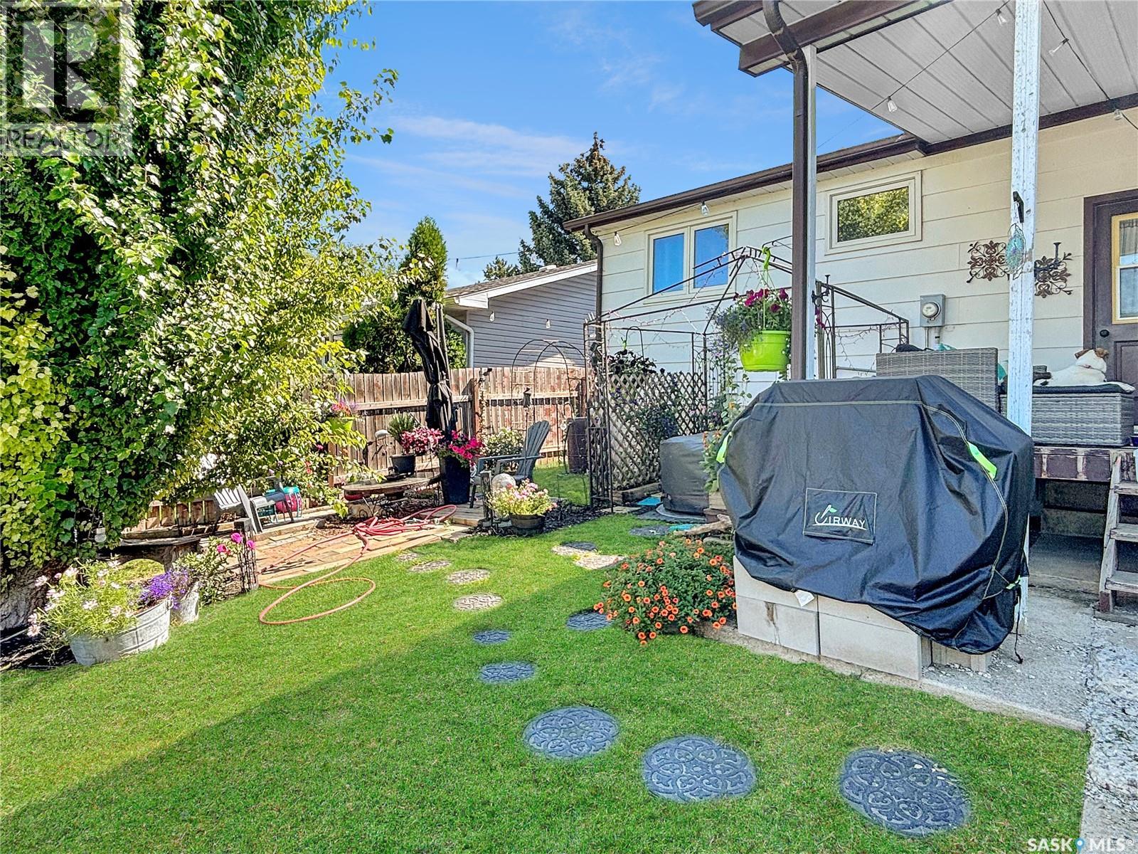 290 Burke Crescent, Swift Current, Saskatchewan  S9H 4H6 - Photo 26 - SK032965