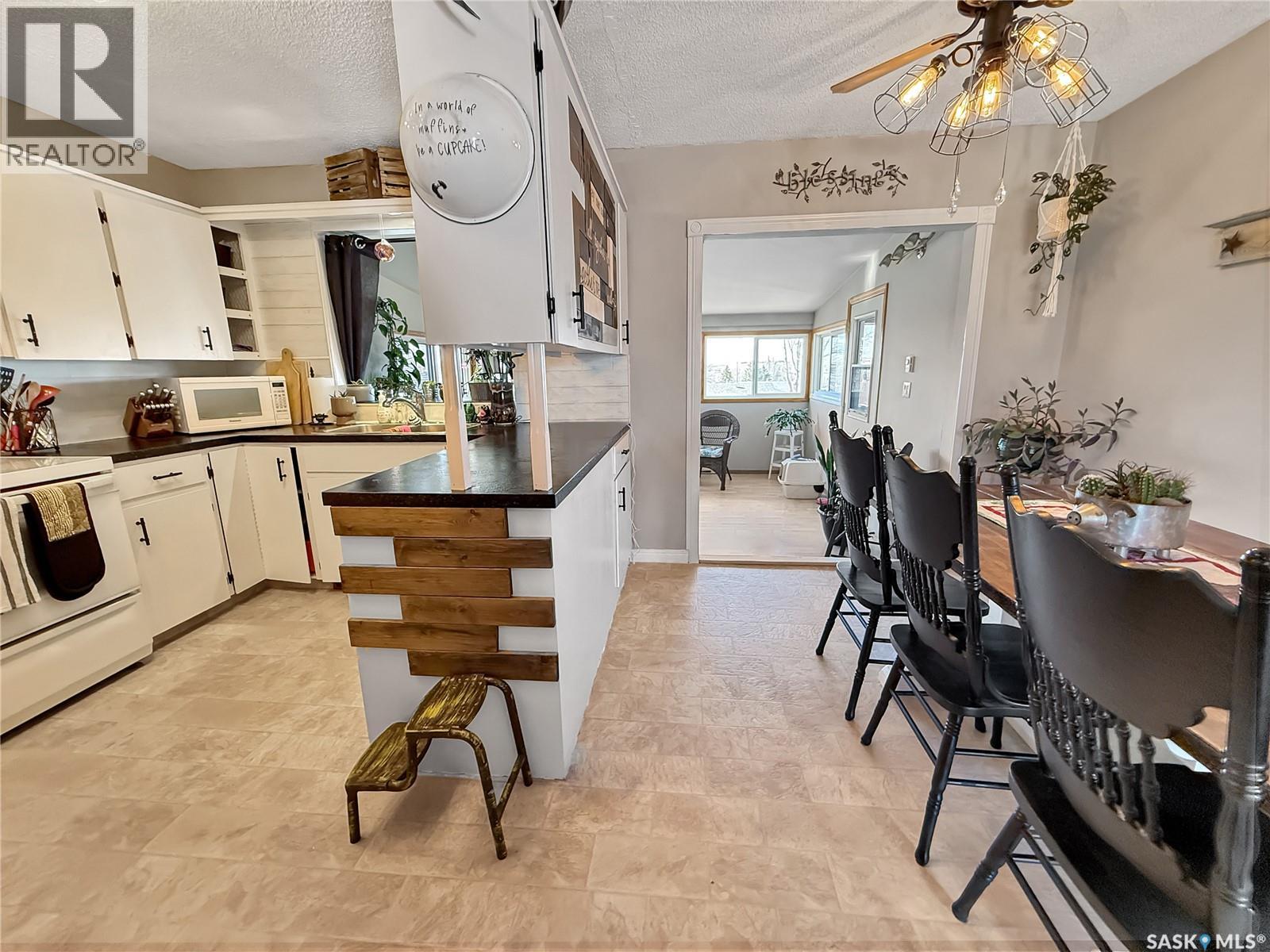 290 Burke Crescent, Swift Current, Saskatchewan  S9H 4H6 - Photo 6 - SK032965