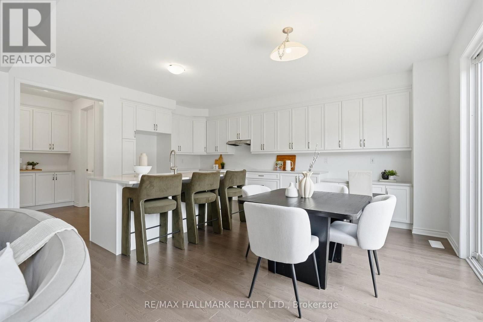 3071 Ireton Street, Innisfil, Ontario  L9S 0R9 - Photo 11 - N13014310