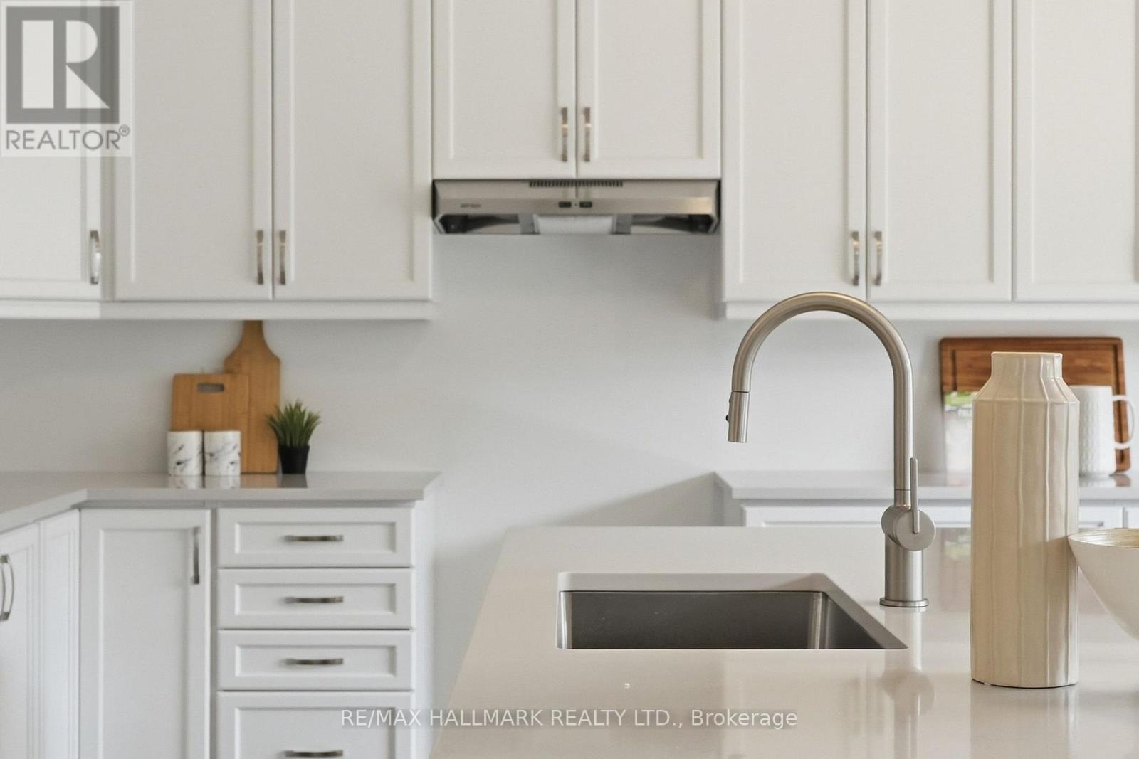 3071 Ireton Street, Innisfil, Ontario  L9S 0R9 - Photo 13 - N13014310