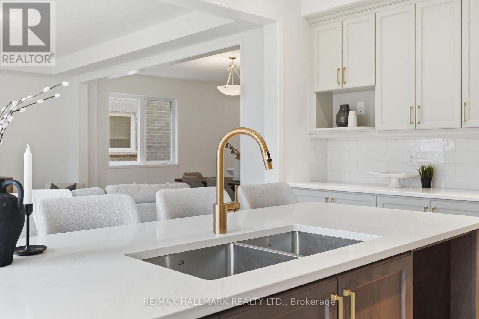 610 Newlove Street, Innisfil, Ontario  L9S 0S2 - Photo 17 - N13014340