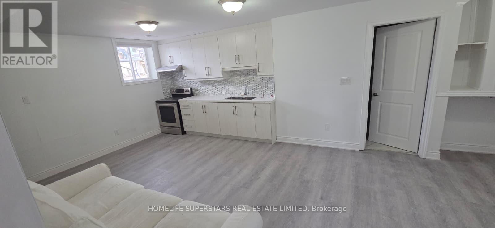 Basement - 28 Estateview Circle, Brampton, Ontario  L6P 0R6 - Photo 2 - W12349493