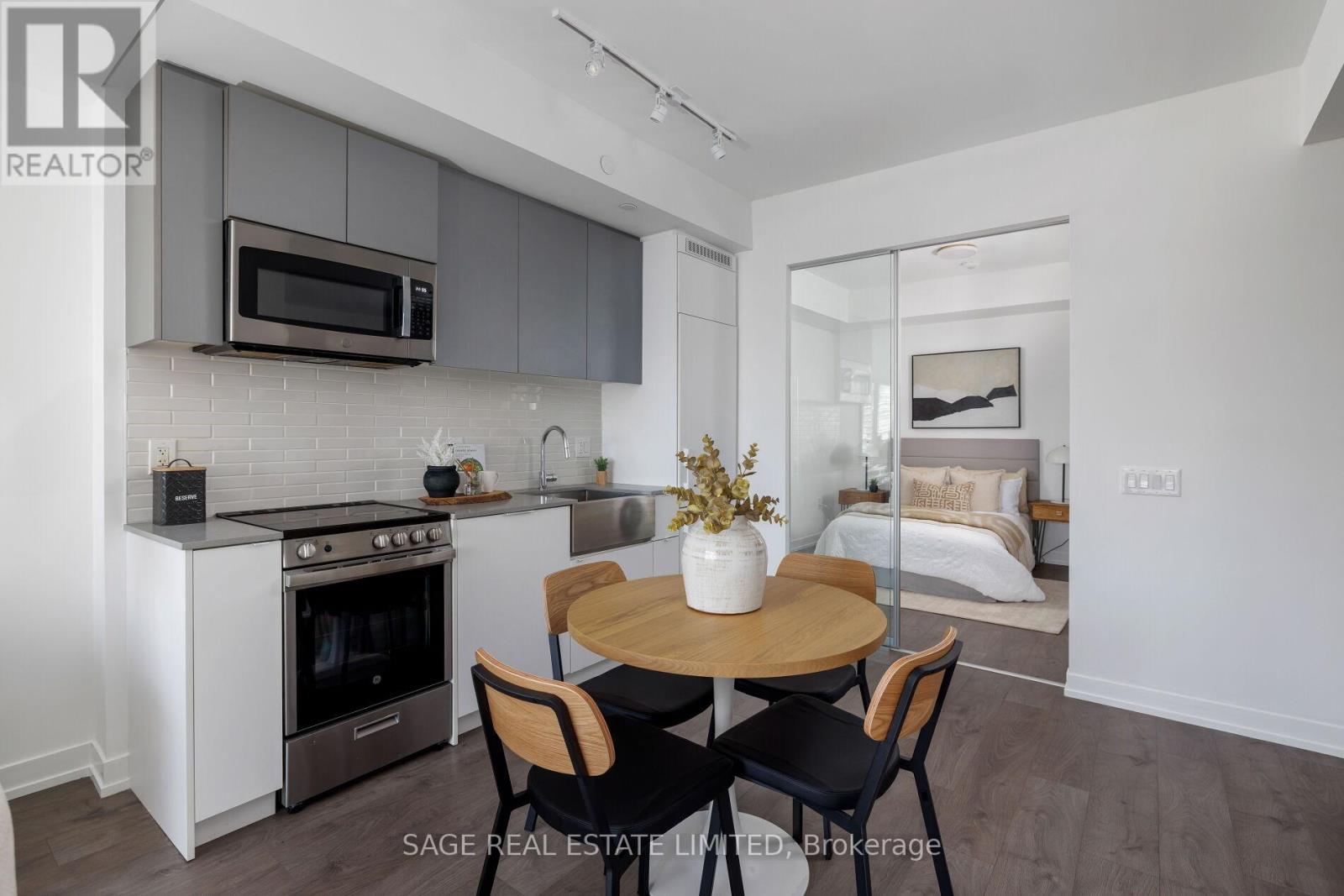 327 - 270 Dufferin Street, Toronto, Ontario  M6K 0H8 - Photo 6 - W13014258