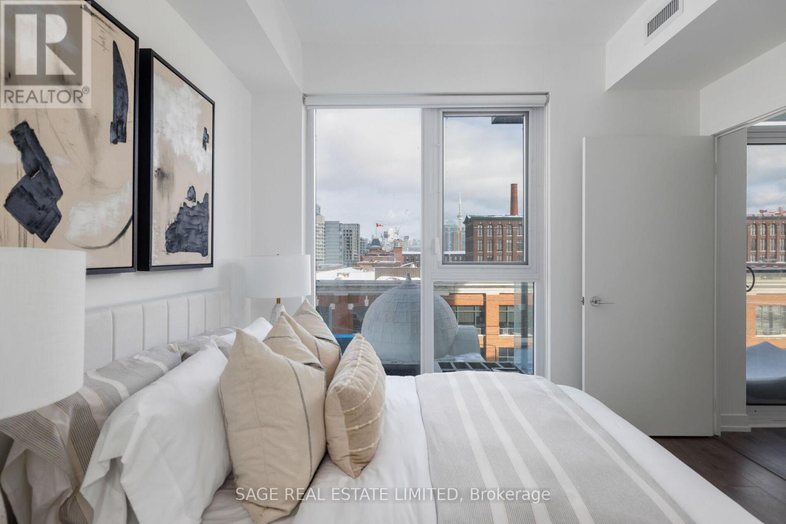 327 - 270 Dufferin Street, Toronto, Ontario  M6K 0H8 - Photo 9 - W13014258