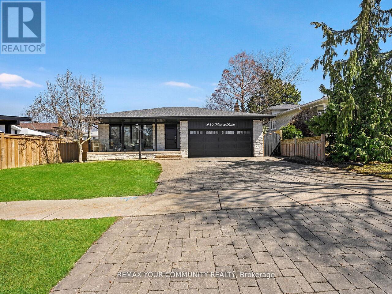 239 WINCOTT DRIVE, Toronto, Ontario