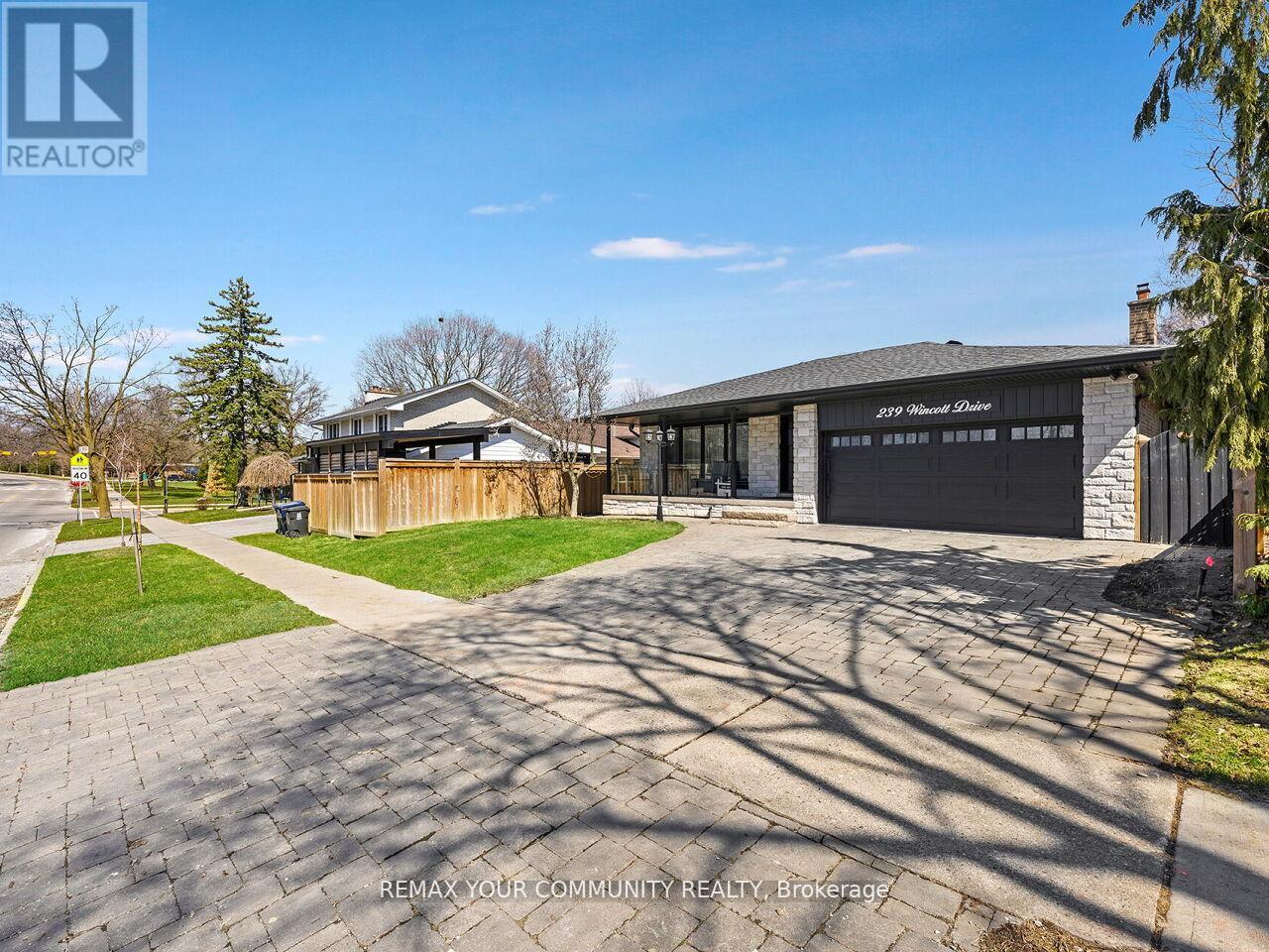 239 Wincott Drive, Toronto, Ontario  M9R 2R6 - Photo 49 - W13014290