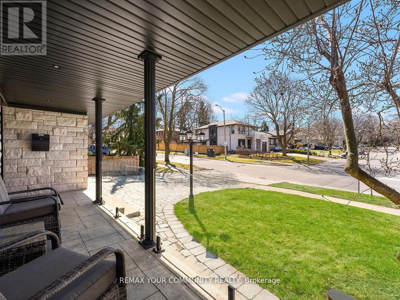 239 Wincott Drive, Toronto, Ontario  M9R 2R6 - Photo 6 - W13014290
