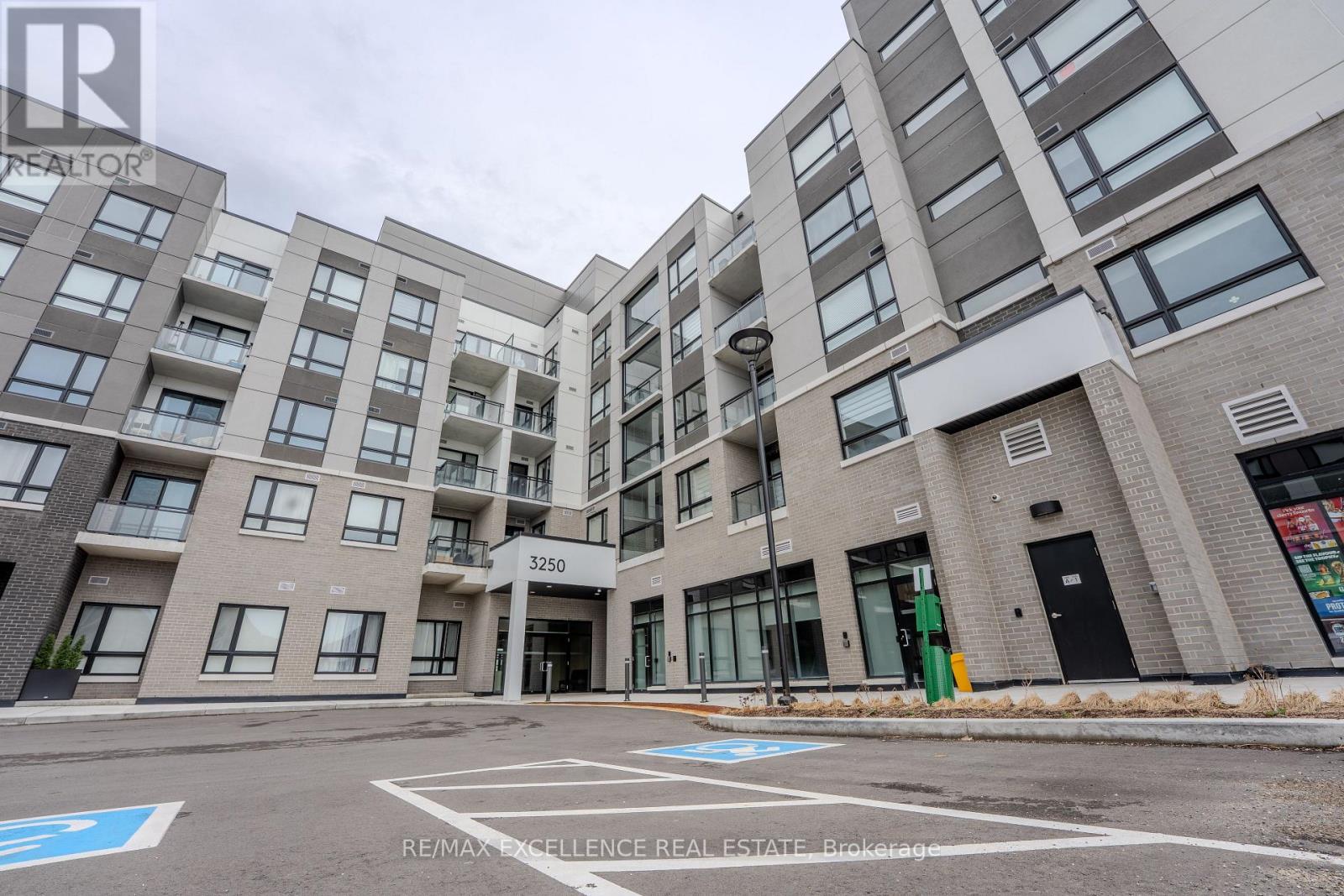 515 - 3250 Carding Mill Trail, Oakville, Ontario  L6M 5T3 - Photo 1 - W13014292