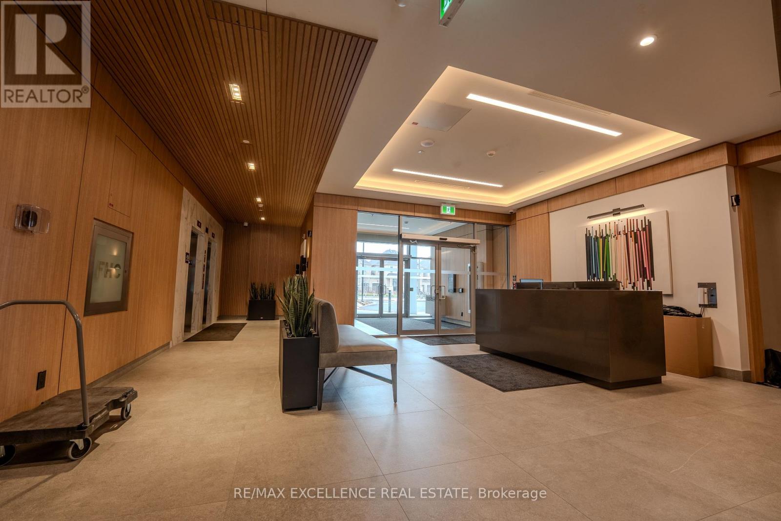 515 - 3250 Carding Mill Trail, Oakville, Ontario  L6M 5T3 - Photo 3 - W13014292