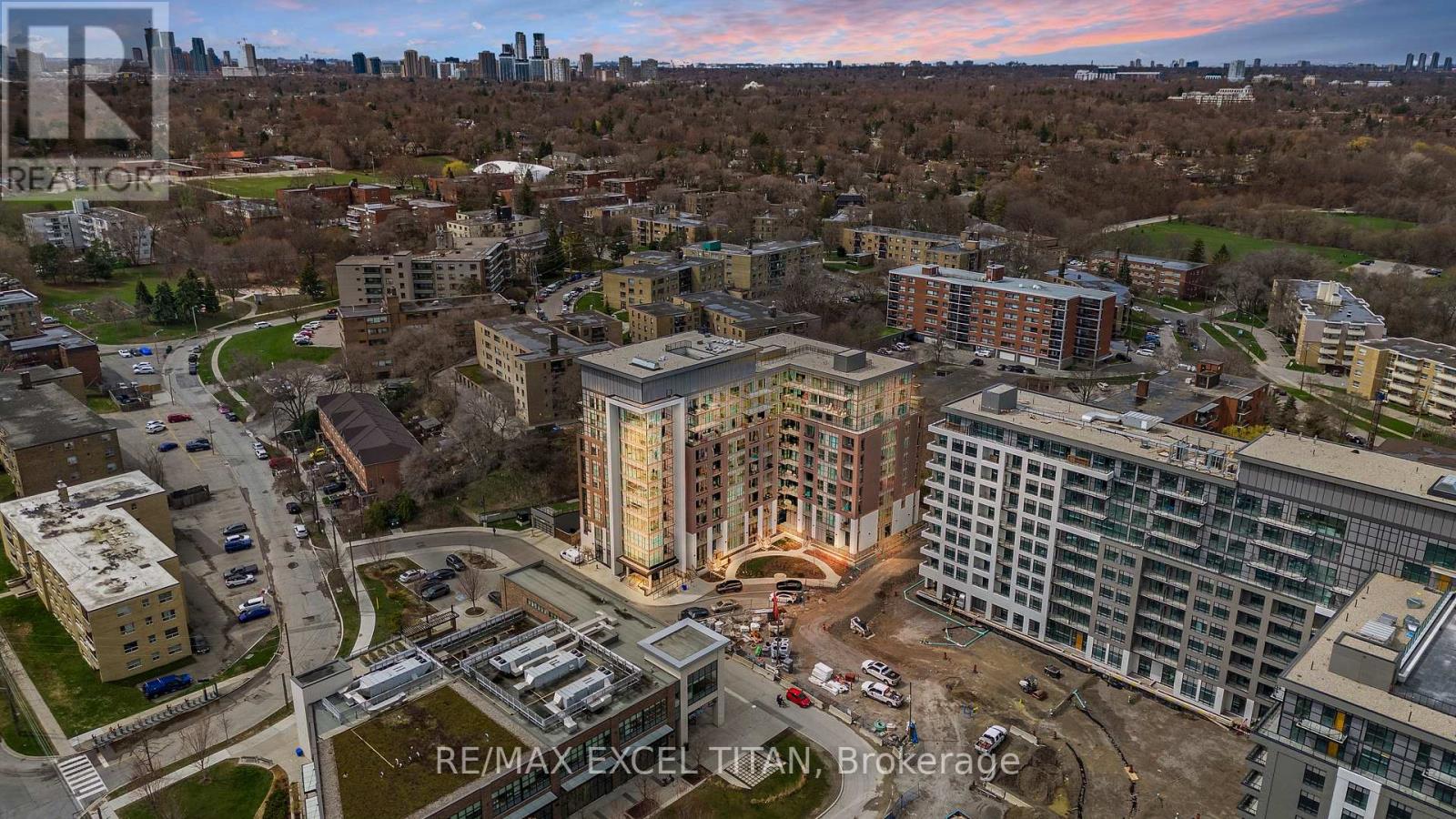 205 - 25 NEIGHBOURHOOD LANE, Toronto, Ontario