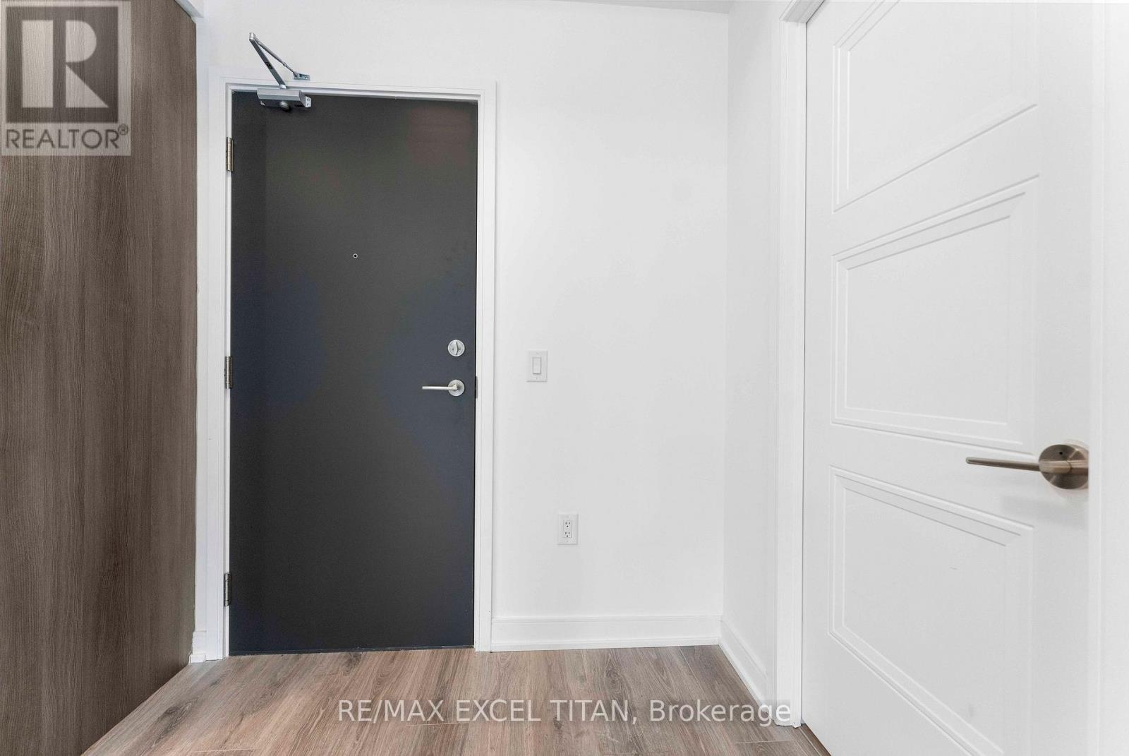 205 - 25 Neighbourhood Lane, Toronto, Ontario  M8Y 0C4 - Photo 11 - W13014298