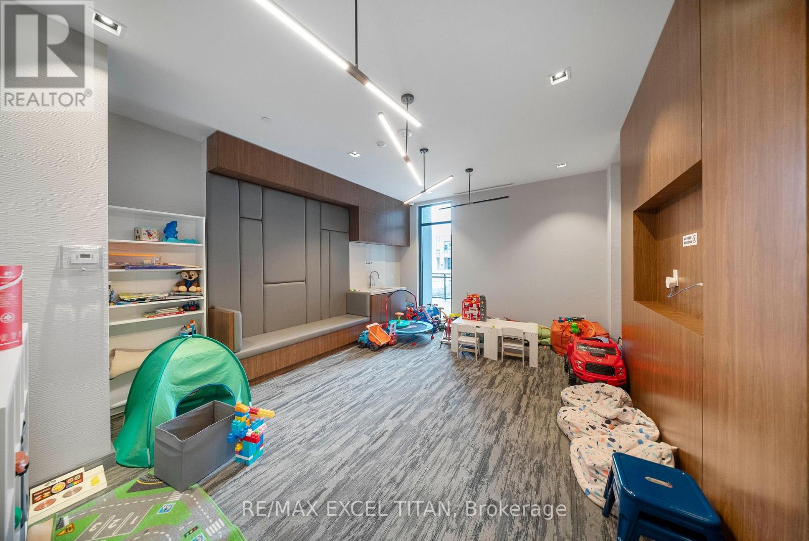 205 - 25 Neighbourhood Lane, Toronto, Ontario  M8Y 0C4 - Photo 30 - W13014298