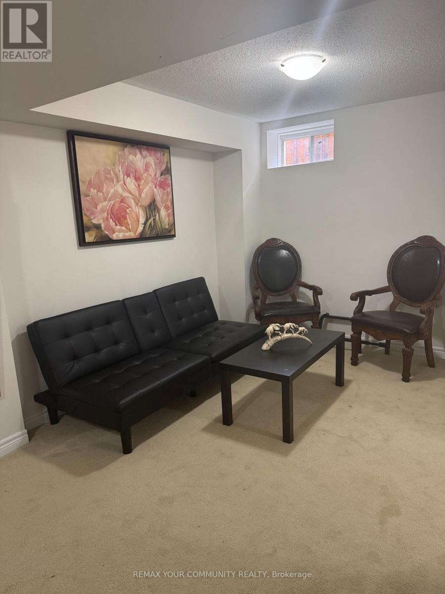 93 Huguenot Road N, Oakville, Ontario  L6H 0M3 - Photo 11 - W13014304