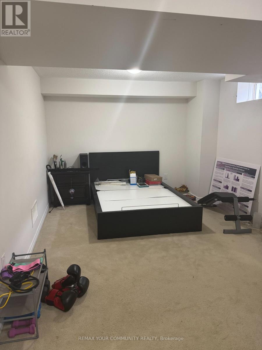 93 Huguenot Road N, Oakville, Ontario  L6H 0M3 - Photo 12 - W13014304