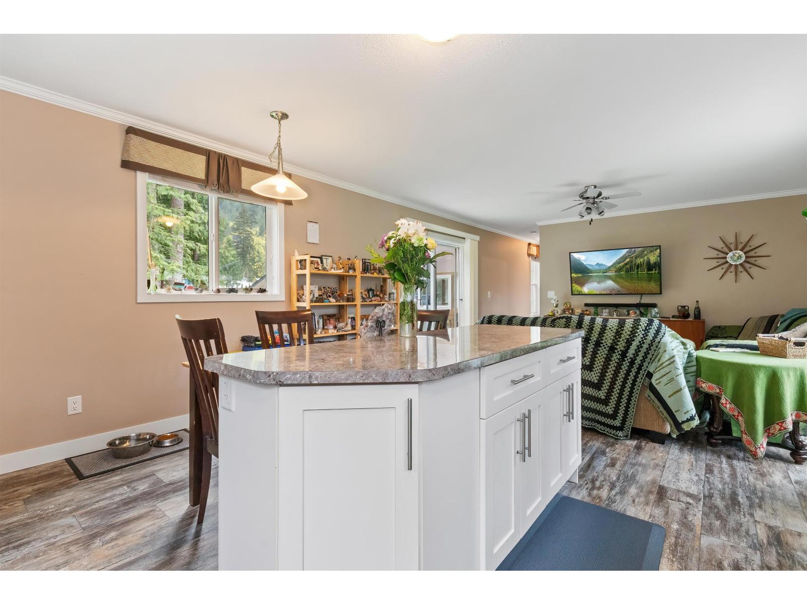 19512 Silver Skagit Road, Hope, Hope, British Columbia  V0X 1L2 - Photo 21 - R3112654