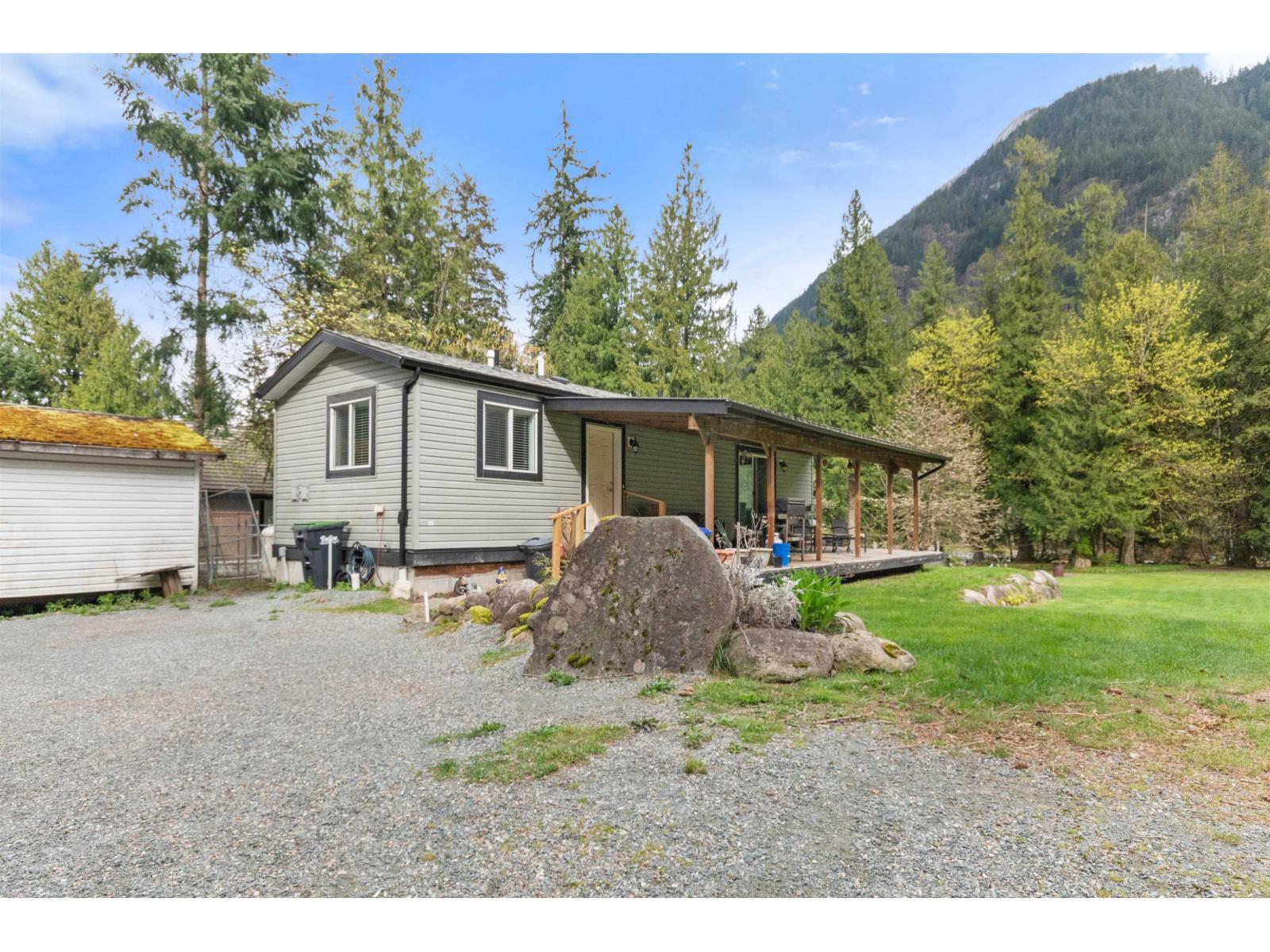19512 Silver Skagit Road, Hope, Hope, British Columbia  V0X 1L2 - Photo 5 - R3112654