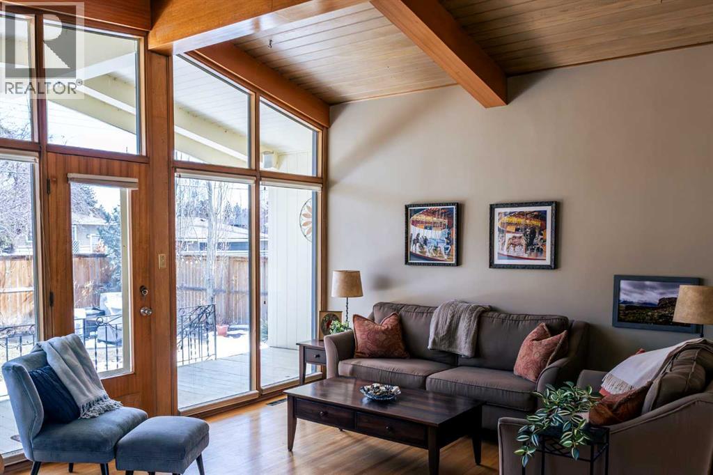 80 Westover Drive Sw, Calgary, Alberta  T3C 2S6 - Photo 4 - A2288228