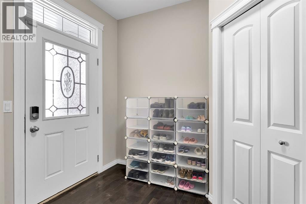 177 Cougar Ridge Close Sw, Calgary, Alberta  T3H 0V4 - Photo 3 - A2292847