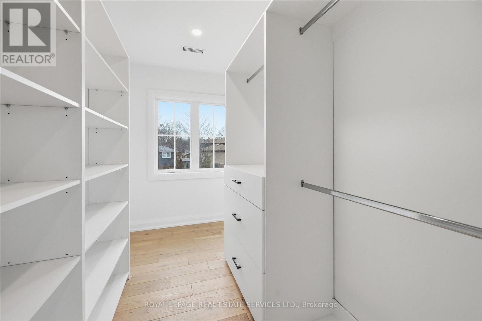 2212 Urwin Crescent, Oakville, Ontario  L6L 2T2 - Photo 23 - W12951654