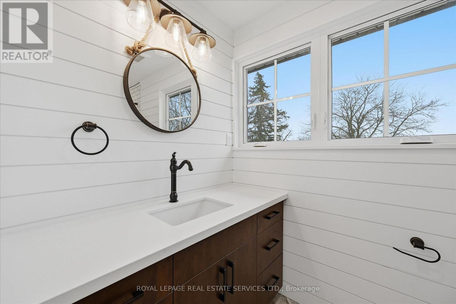 2212 Urwin Crescent, Oakville, Ontario  L6L 2T2 - Photo 31 - W12951654