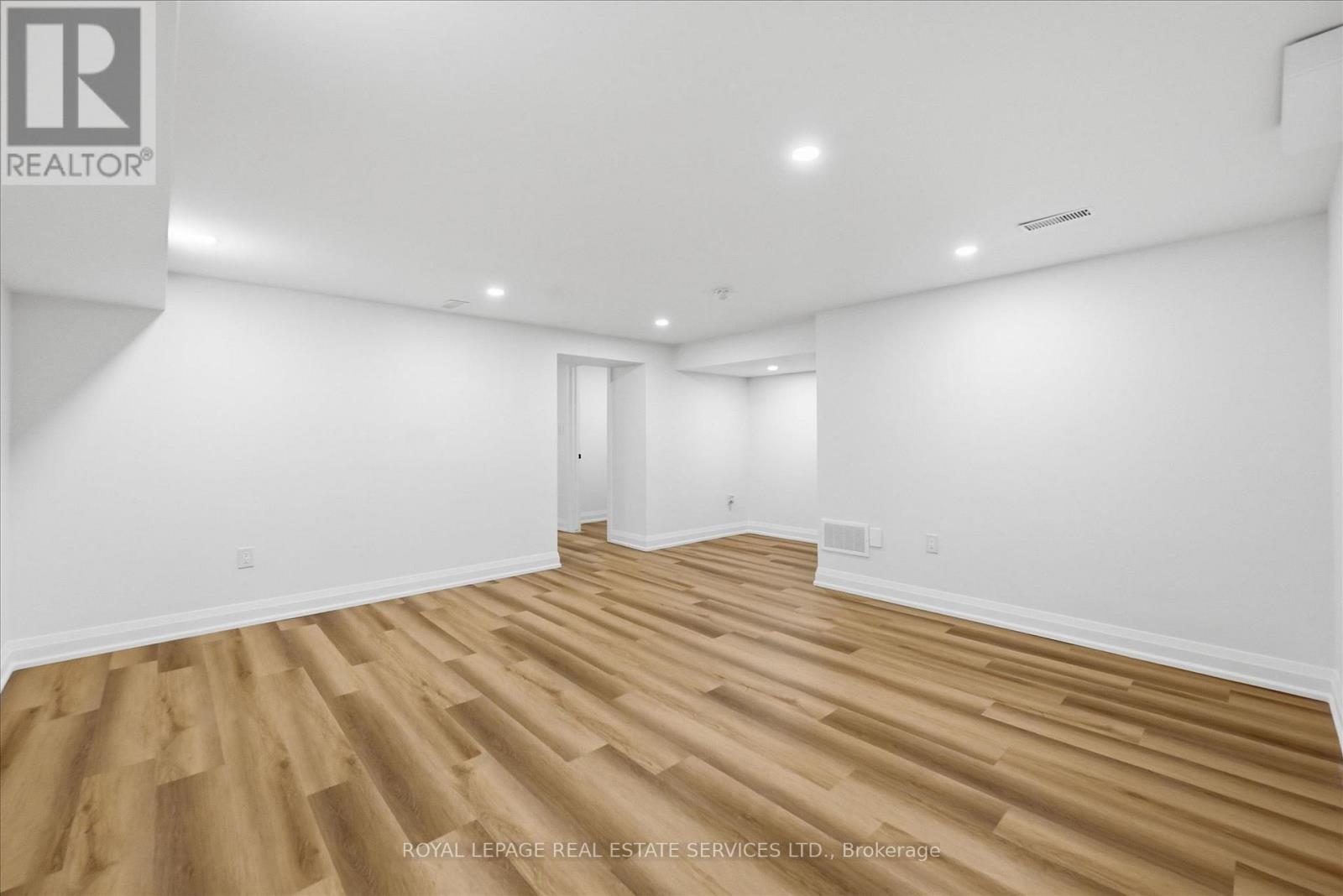 2212 Urwin Crescent, Oakville, Ontario  L6L 2T2 - Photo 39 - W12951654