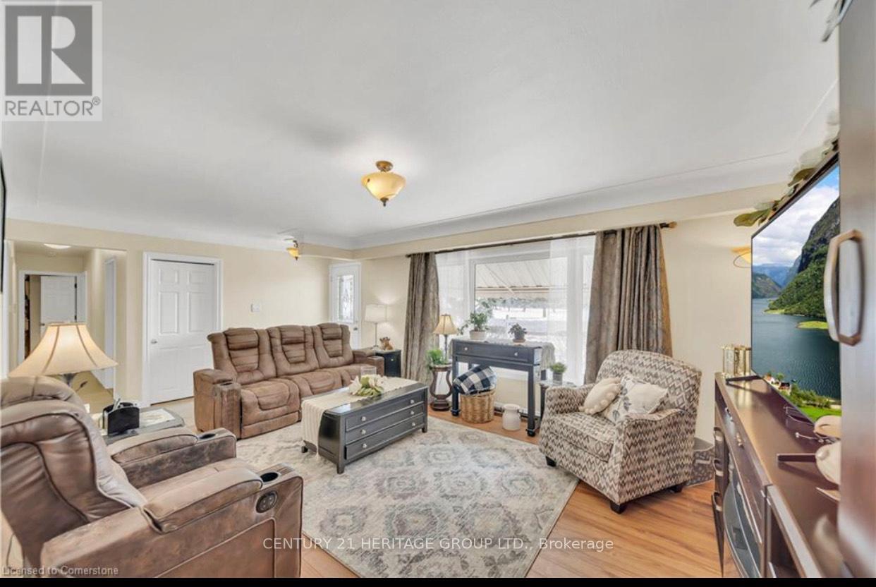 508 Greenfield Avenue, Kitchener, Ontario  N2C 1G2 - Photo 4 - X13014286