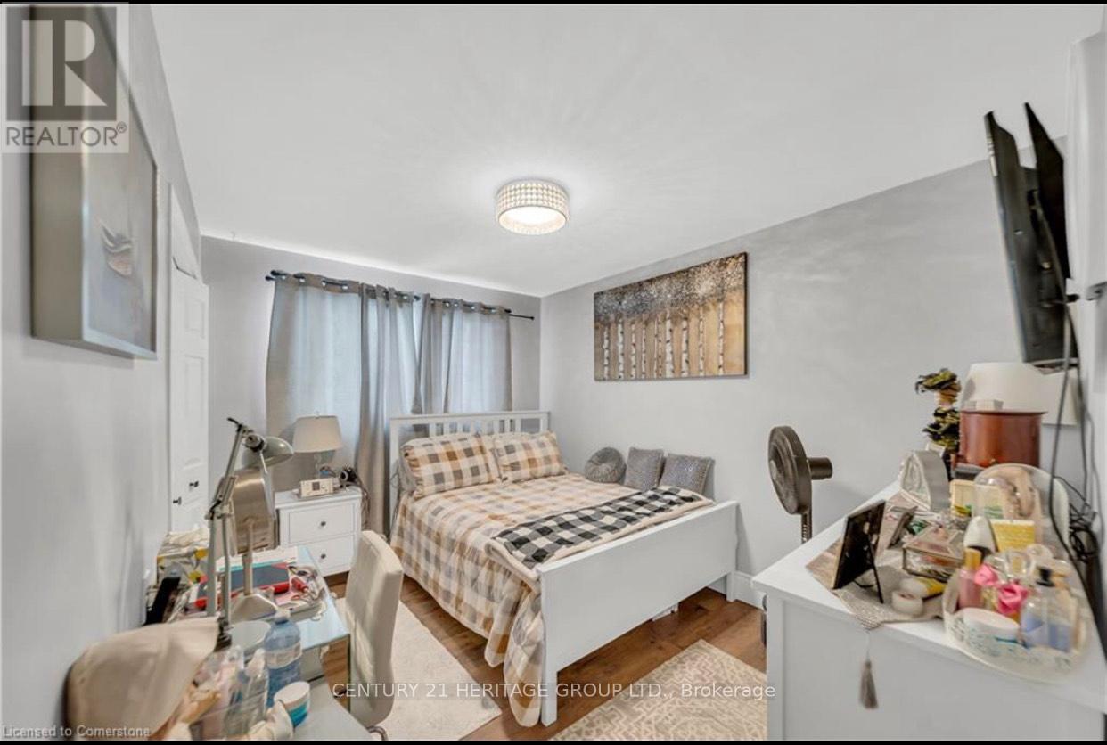 508 Greenfield Avenue, Kitchener, Ontario  N2C 1G2 - Photo 6 - X13014286