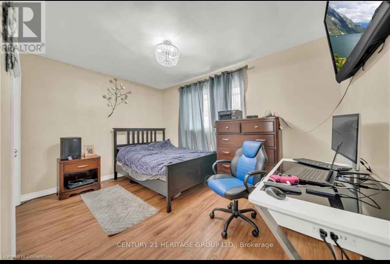 508 Greenfield Avenue, Kitchener, Ontario  N2C 1G2 - Photo 7 - X13014286