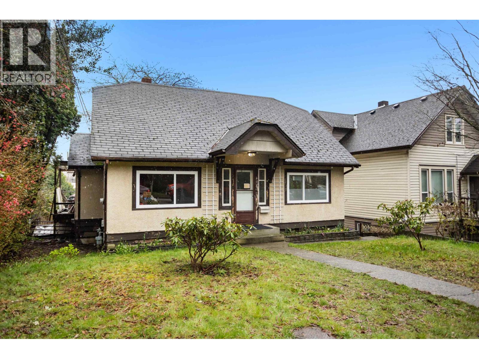 454 ROUSSEAU STREET, New Westminster, British Columbia