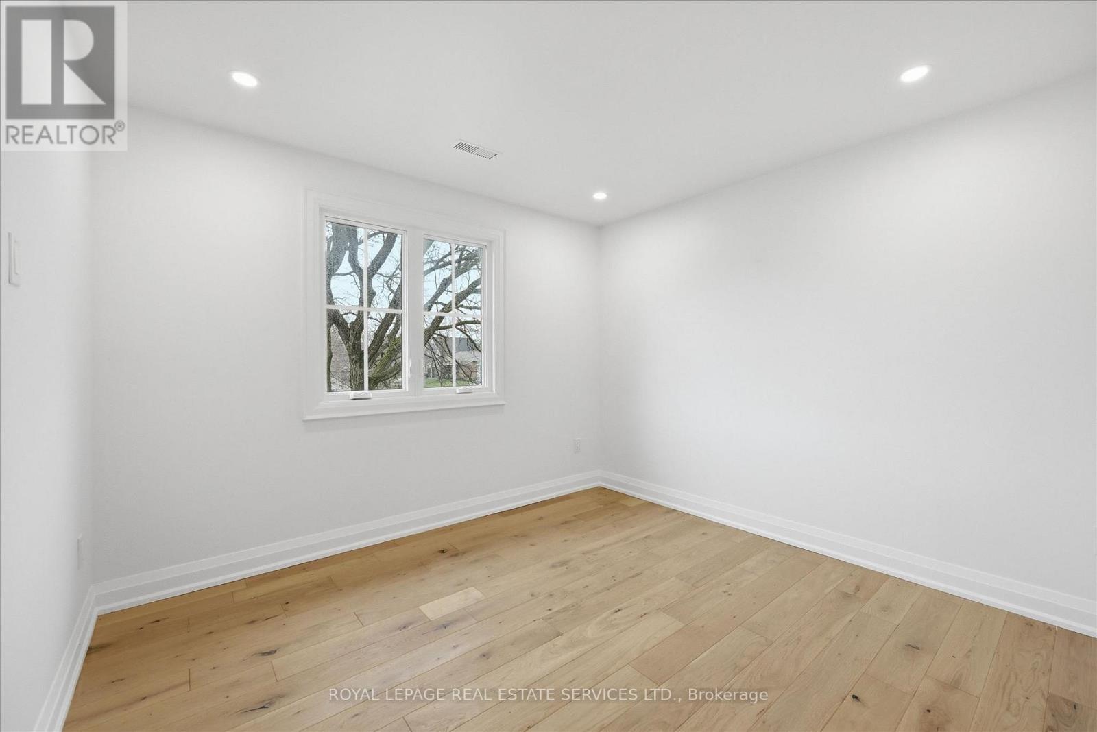 2212 Urwin Crescent, Oakville, Ontario  L6L 2T2 - Photo 36 - W12951654