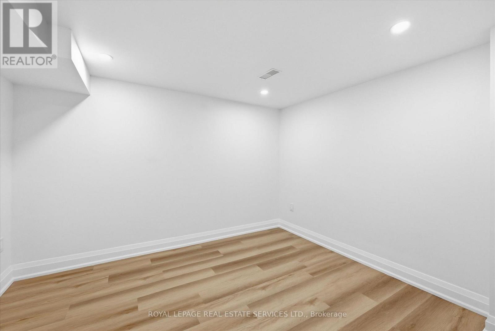 2212 Urwin Crescent, Oakville, Ontario  L6L 2T2 - Photo 43 - W12951654